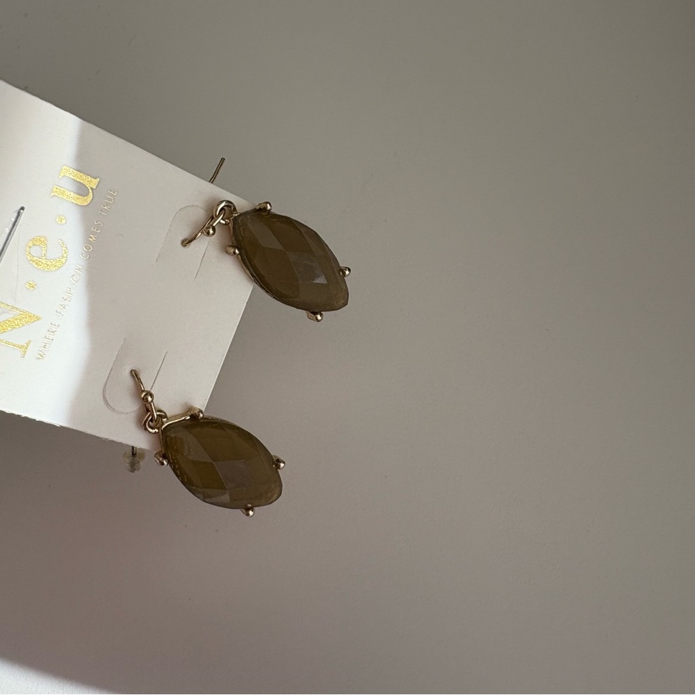 Olive Beige Faceted Stone Earrings - Picture 6 of 8